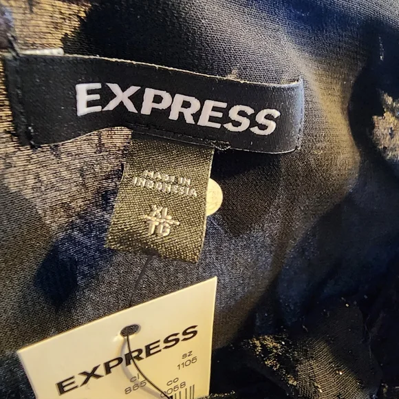 Express Black Velvet Floral Long Sleeve Blouse Size XL NWT - Picture 6 of 12